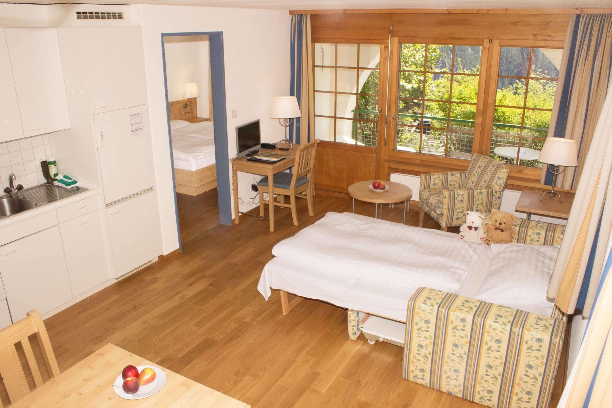 Aparthotel Muchetta Wiesen エクステリア 写真